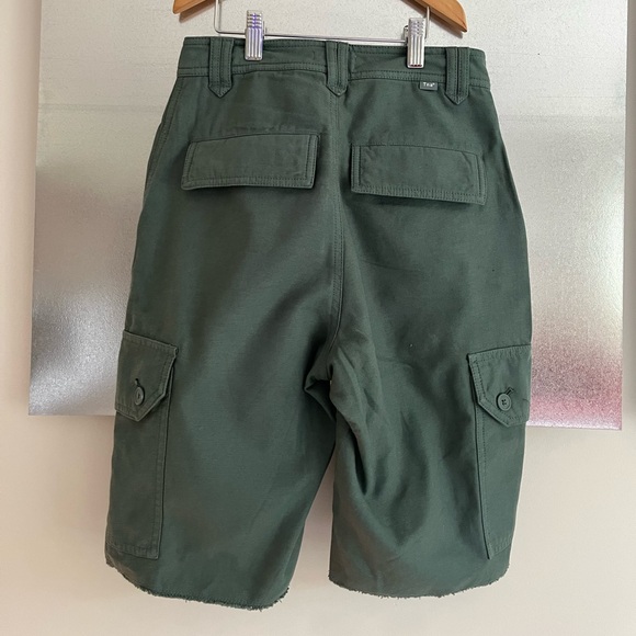 TNA Cargo Shorts 7” - Picture 3 of 3